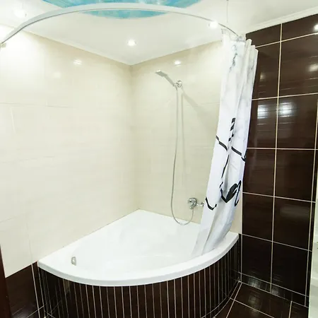 Luxury Askos